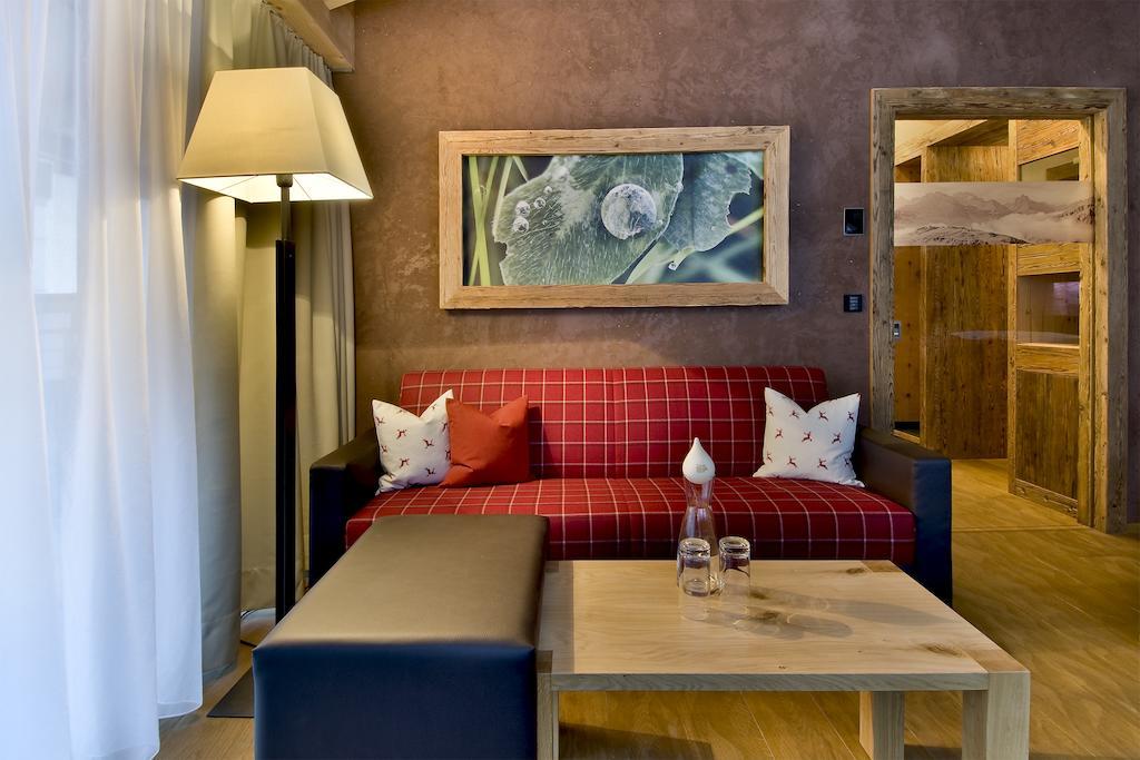 Pete Alpine Boutique Hotel - Klein Und Fein - Private Spa Suiten Und Zimmer Sankt Anton am Arlberg Habitación foto